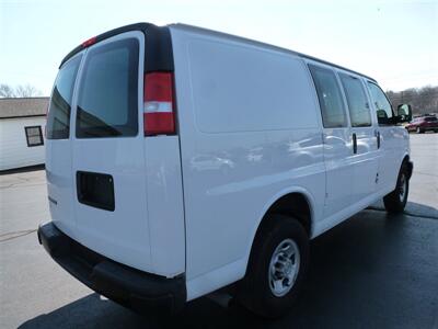 2022 Chevrolet Express 2500   - Photo 2 - Quincy, IL 62305