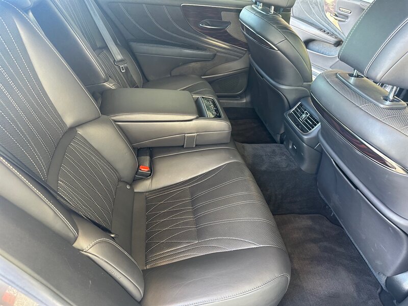 2019 Lexus LS 500 photo