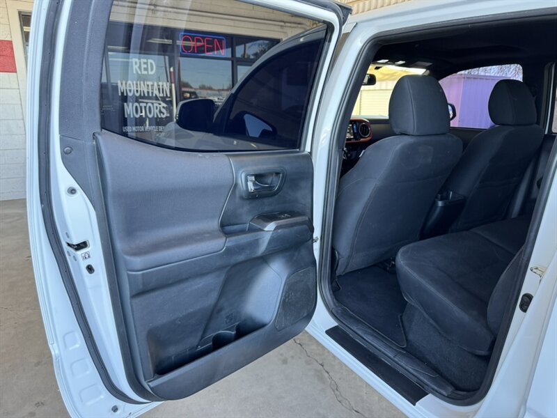 2017 Toyota Tacoma TRD Sport - Photo 17 - Mesa, AZ 85210