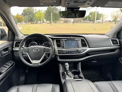 2017 Toyota Highlander SE - Photo 18 - Mesa, AZ 85210