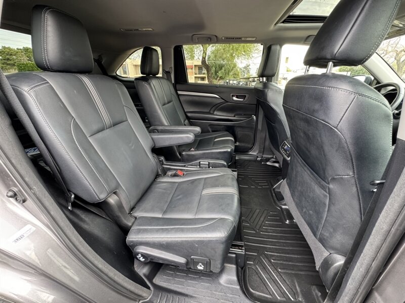 2017 Toyota Highlander SE - Photo 13 - Mesa, AZ 85210