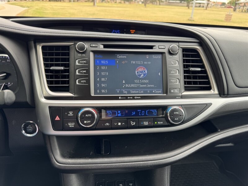 2017 Toyota Highlander SE - Photo 22 - Mesa, AZ 85210