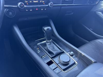 2019 Mazda Mazda3 Sedan Premium - Photo 24 - Mesa, AZ 85210