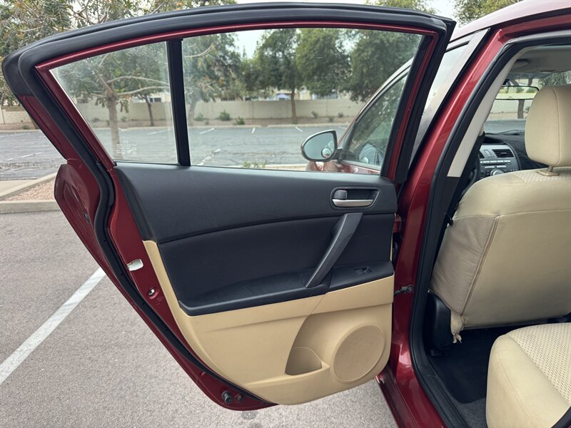 2010 Mazda Mazda3 i Touring - Photo 17 - Mesa, AZ 85210