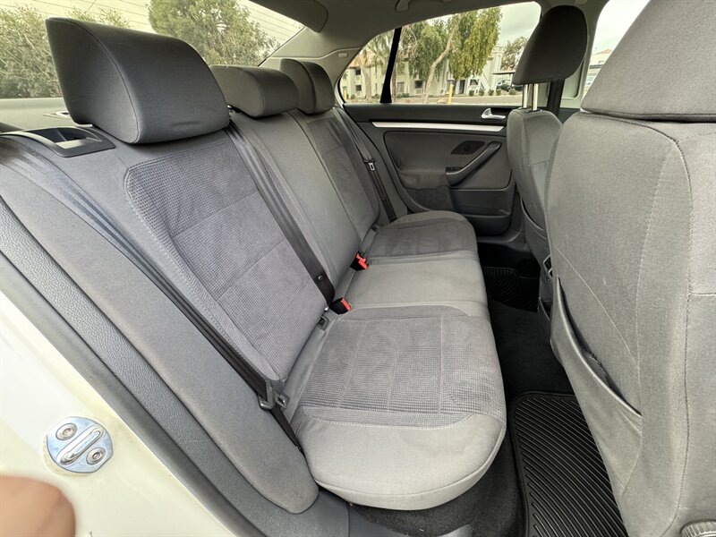 2008 Volkswagen Jetta S - Photo 13 - Mesa, AZ 85210