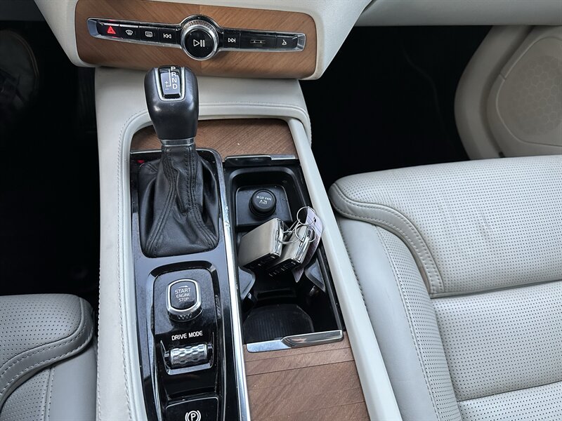 2018 Volvo XC90 T6 Inscription AWD - Photo 13 - Mesa, AZ 85210