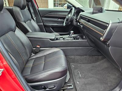 2025 Mazda CX-50 2.5 S Premium Plus   - Photo 12 - De Pere, WI 54115