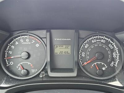 2017 Toyota Tacoma SR V6   - Photo 7 - De Pere, WI 54115