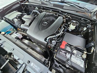 2017 Toyota Tacoma SR V6   - Photo 34 - De Pere, WI 54115