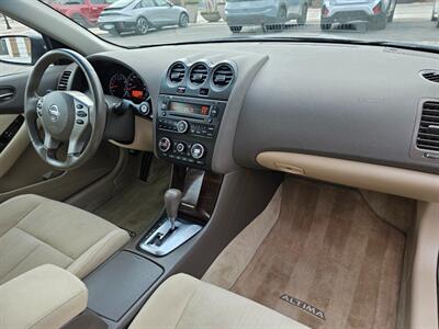2011 Nissan Altima 2.5 S   - Photo 11 - De Pere, WI 54115