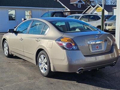 2011 Nissan Altima 2.5 S   - Photo 25 - De Pere, WI 54115