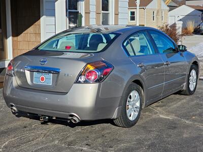 2011 Nissan Altima 2.5 S   - Photo 23 - De Pere, WI 54115