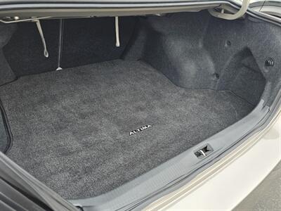 2011 Nissan Altima 2.5 S   - Photo 31 - De Pere, WI 54115