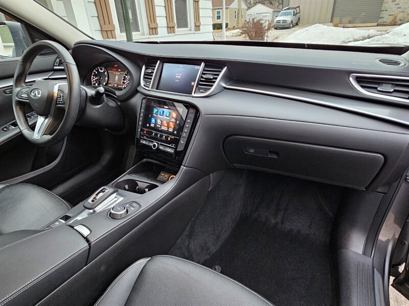 2025 INFINITI QX50 LUXE - Photo 11 - De Pere, WI 54115