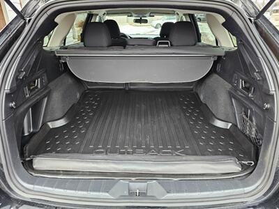 2023 Subaru Outback Premium   - Photo 15 - De Pere, WI 54115