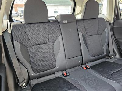 2023 Subaru Forester Premium - Photo 14 - De Pere, WI 54115