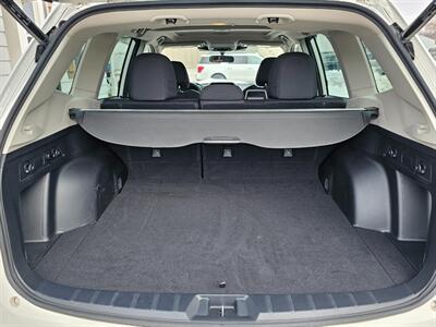 2023 Subaru Forester Premium - Photo 16 - De Pere, WI 54115
