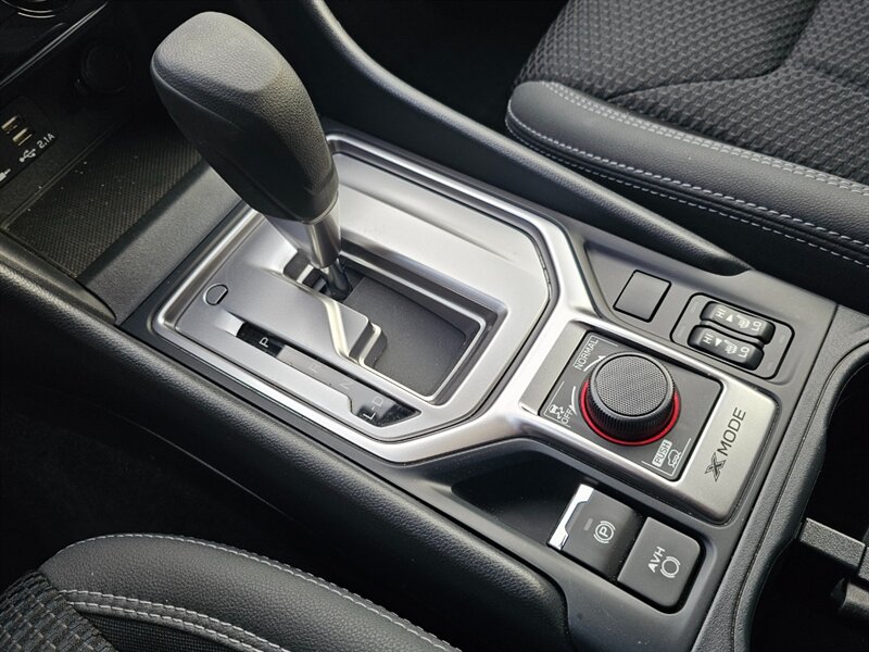 2023 Subaru Forester Premium - Photo 35 - De Pere, WI 54115