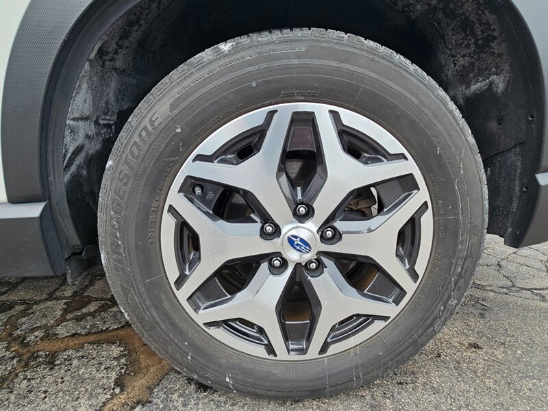 2023 Subaru Forester Premium - Photo 45 - De Pere, WI 54115