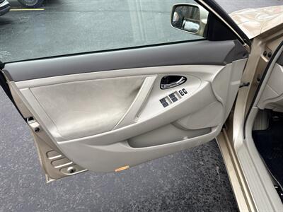 2011 Toyota Camry LE - Photo 11 - West Allis, WI 53214