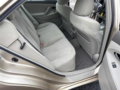 2011 Toyota Camry LE - Photo 16 - West Allis, WI 53214