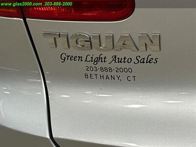 2013 Volkswagen Tiguan S 4Motion   - Photo 15 - Bethany, CT 06524