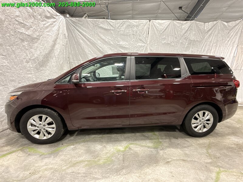 2018 Kia Sedona LX - Photo 13 - Bethany, CT 06524