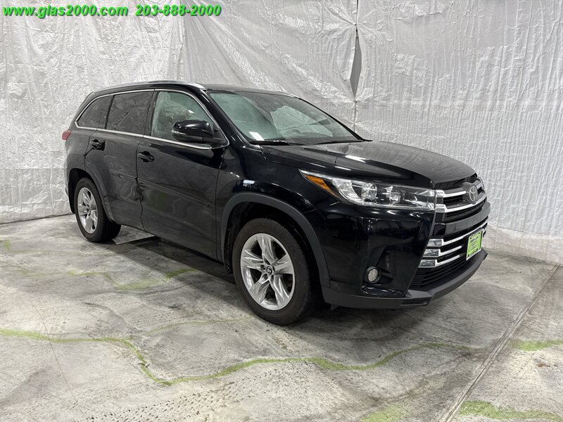 2018 Toyota Highlander Limited - Photo 2 - Bethany, CT 06524