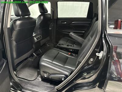 2018 Toyota Highlander Limited - Photo 9 - Bethany, CT 06524