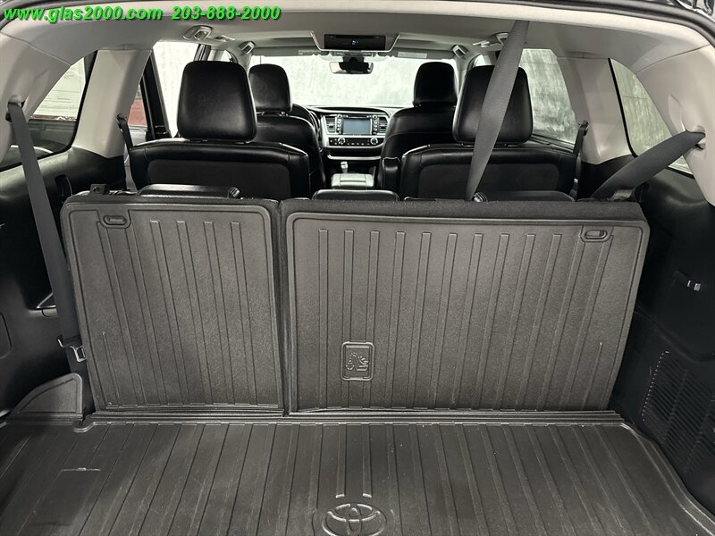 2018 Toyota Highlander Limited - Photo 15 - Bethany, CT 06524