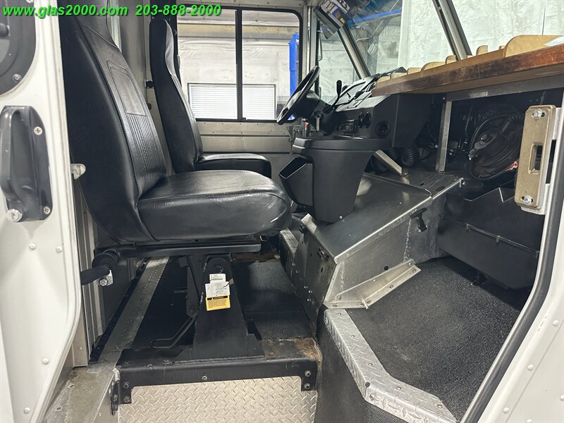 2016 Ford «model» - Photo 5 - Bethany, CT 06524