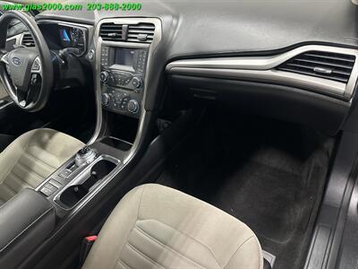 2018 Ford Fusion Hybrid S   - Photo 5 - Bethany, CT 06524