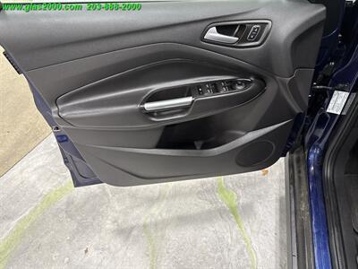 2017 Ford C-MAX Hybrid SE   - Photo 13 - Bethany, CT 06524