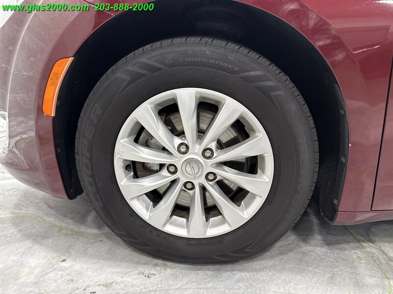 2018 Chrysler Pacifica Touring L Plus - Photo 31 - Bethany, CT 06524