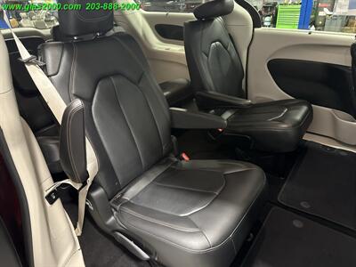 2018 Chrysler Pacifica Touring L Plus - Photo 9 - Bethany, CT 06524