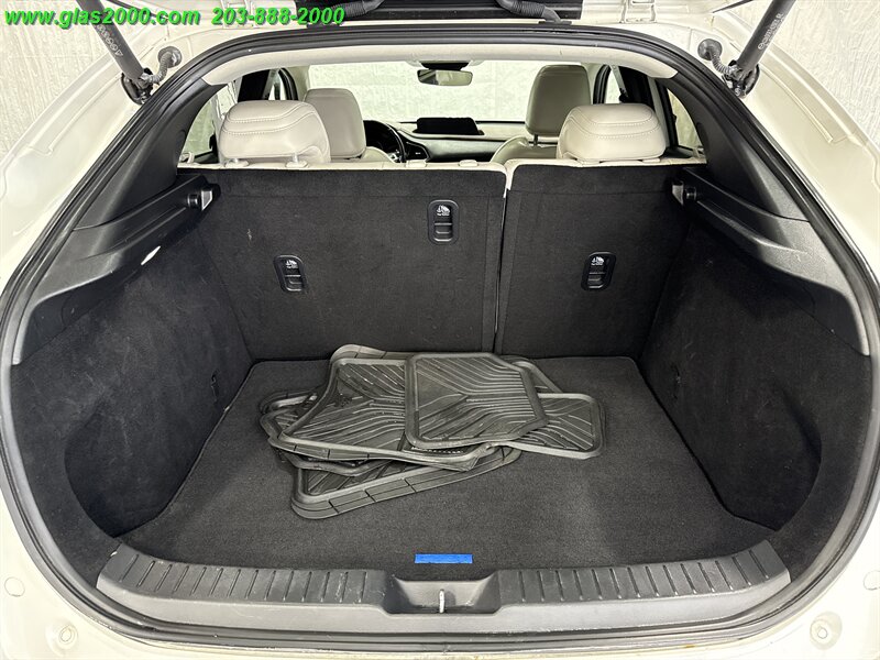 2020 Mazda CX-30 Premium - Photo 15 - Bethany, CT 06524