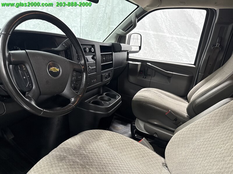 2022 Chevrolet Express LS Passenger - Photo 3 - Bethany, CT 06524