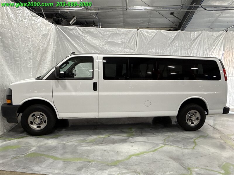 2022 Chevrolet Express LS Passenger - Photo 13 - Bethany, CT 06524