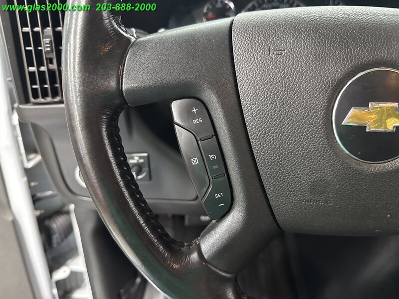 2022 Chevrolet Express LS Passenger - Photo 22 - Bethany, CT 06524