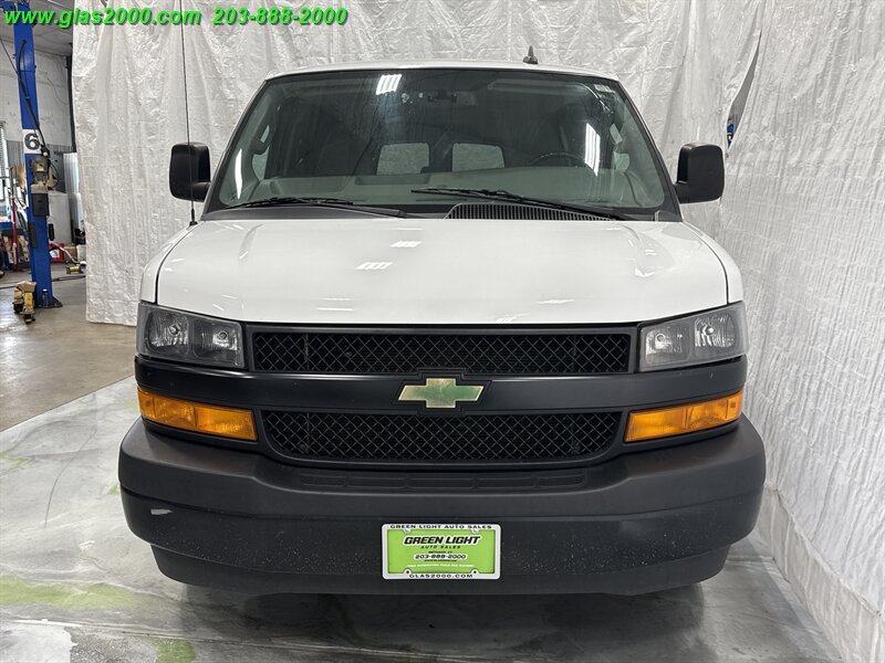 2022 Chevrolet Express LS Passenger - Photo 19 - Bethany, CT 06524