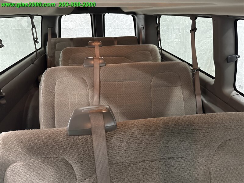 2022 Chevrolet Express LS Passenger - Photo 9 - Bethany, CT 06524