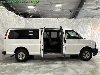 2022 Chevrolet Express LS Passenger - Photo 21 - Bethany, CT 06524