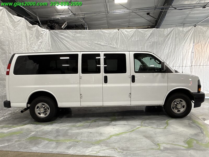 2022 Chevrolet Express LS Passenger - Photo 14 - Bethany, CT 06524