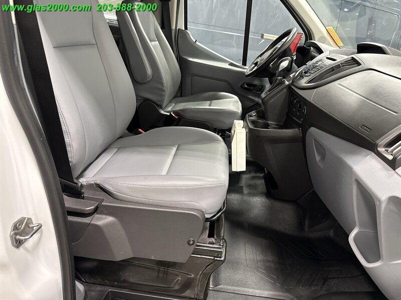 2017 Ford Transit XL - Photo 4 - Bethany, CT 06524