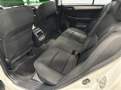 2018 Subaru Legacy 2.5i Premium   - Photo 9 - Bethany, CT 06524