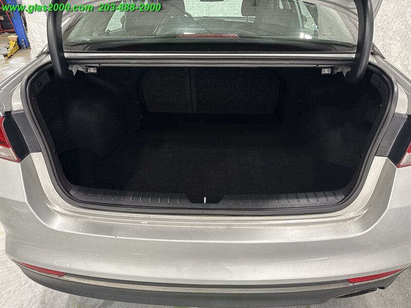 2017 Kia Optima LX - Photo 15 - Bethany, CT 06524