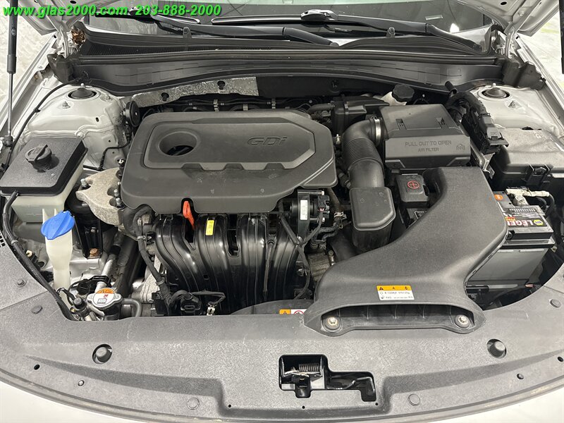 2017 Kia Optima LX - Photo 12 - Bethany, CT 06524
