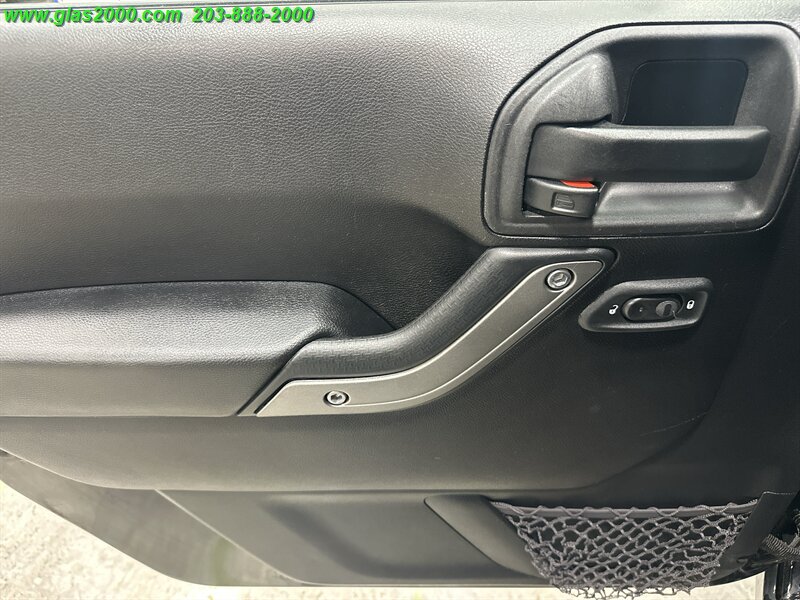 2015 Jeep Wrangler Unlimited Sport - Photo 23 - Bethany, CT 06524