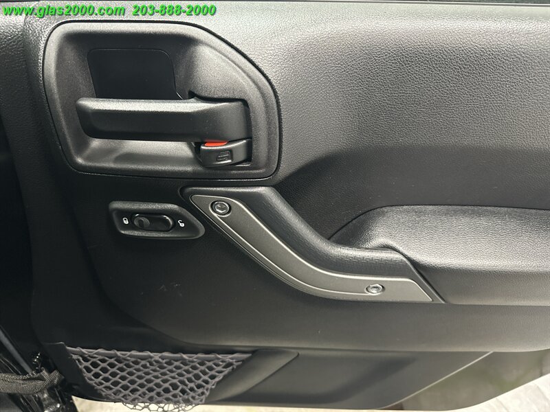 2015 Jeep Wrangler Unlimited Sport - Photo 24 - Bethany, CT 06524