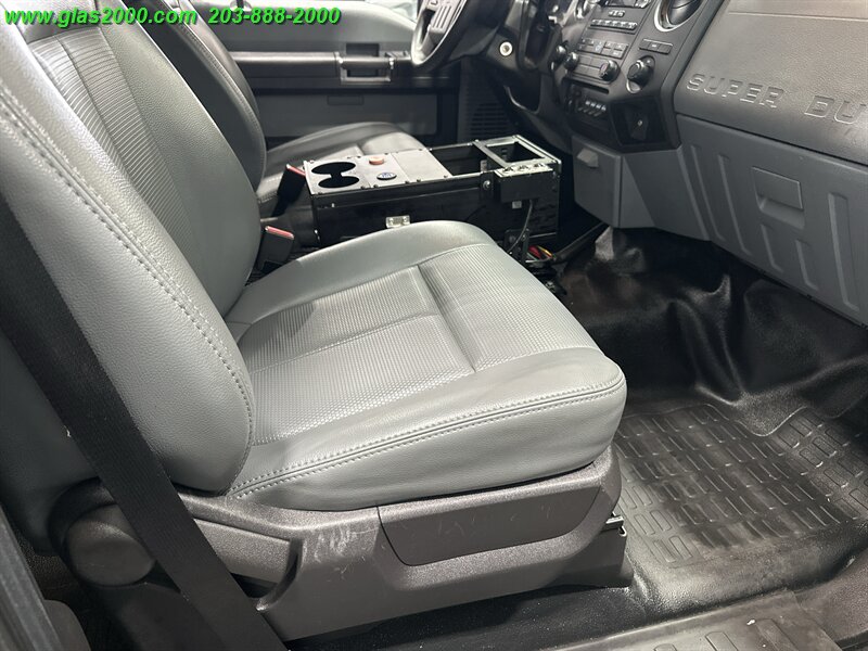 2011 Ford F-450 Super Duty - Photo 21 - Bethany, CT 06524